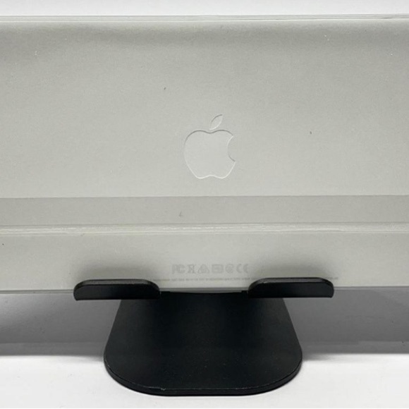 Apple Magic Keyboard (A1644) - Silver - Picture 3 of 4